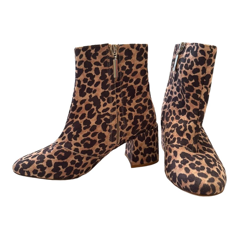 Urban Outfitters beige black animal print block heel booties size 7